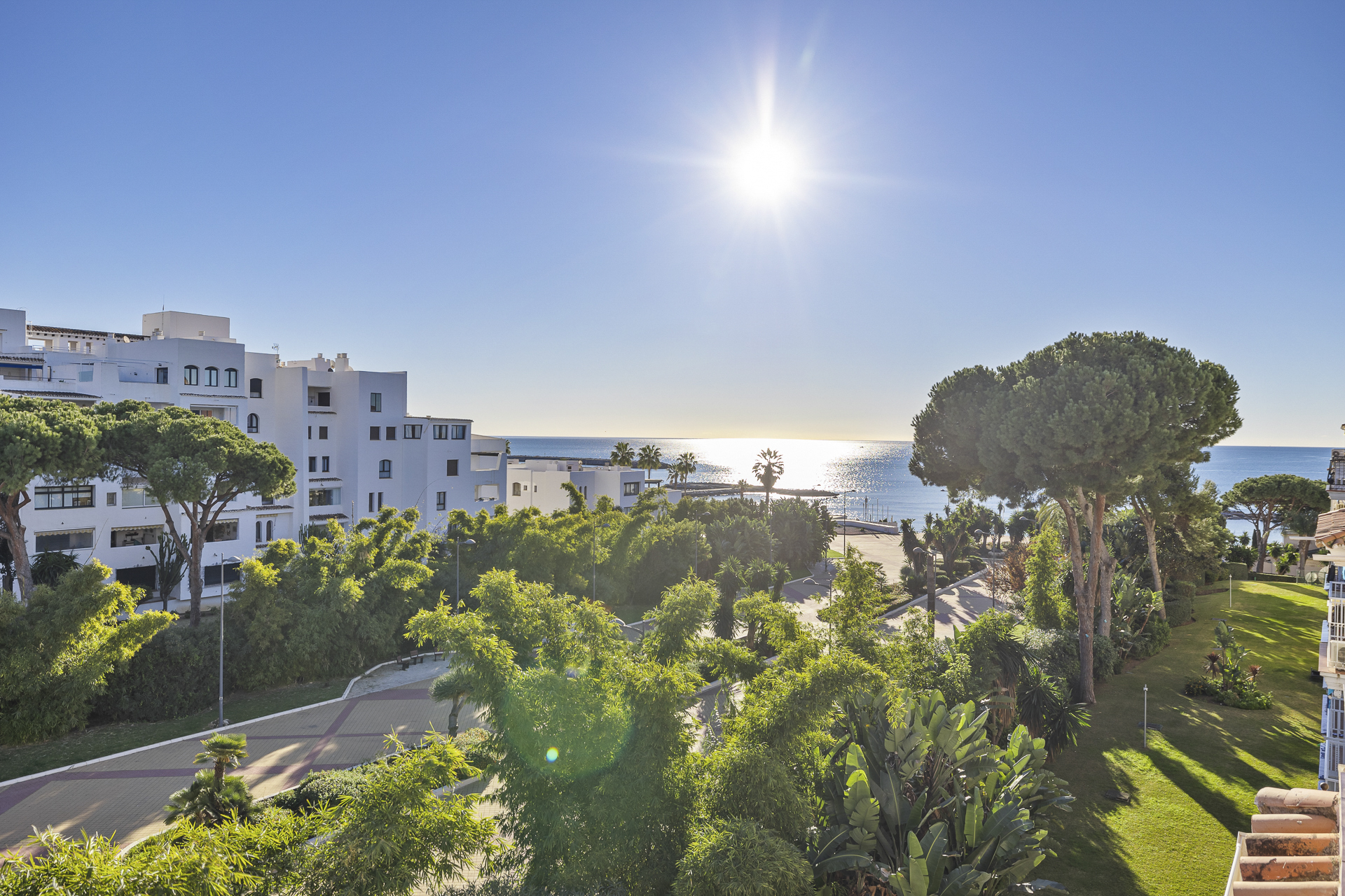Casa Cádiz luxury apartments and penthouses in Playas del Duque, Puerto Banús